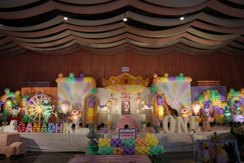 What does a wedding planner do